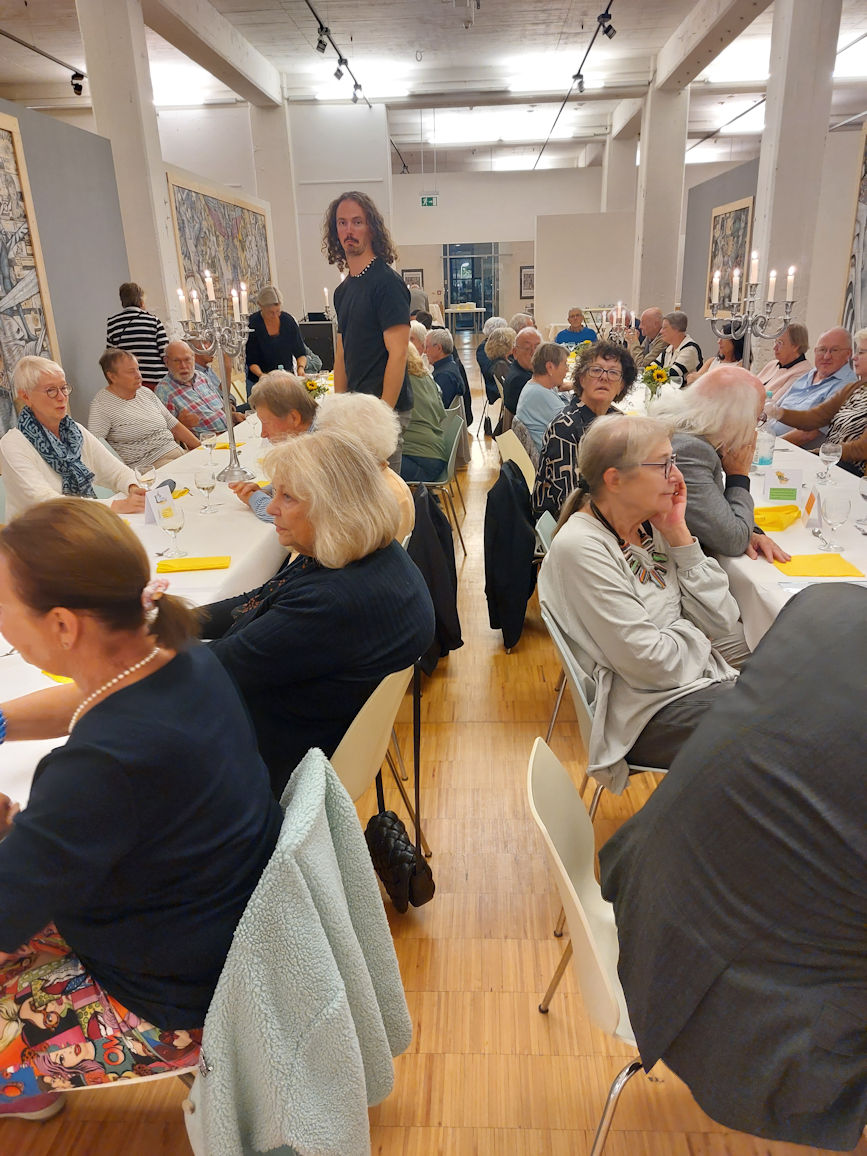 Rund 50 Gäste genossen einen kurzweiligen Abend
